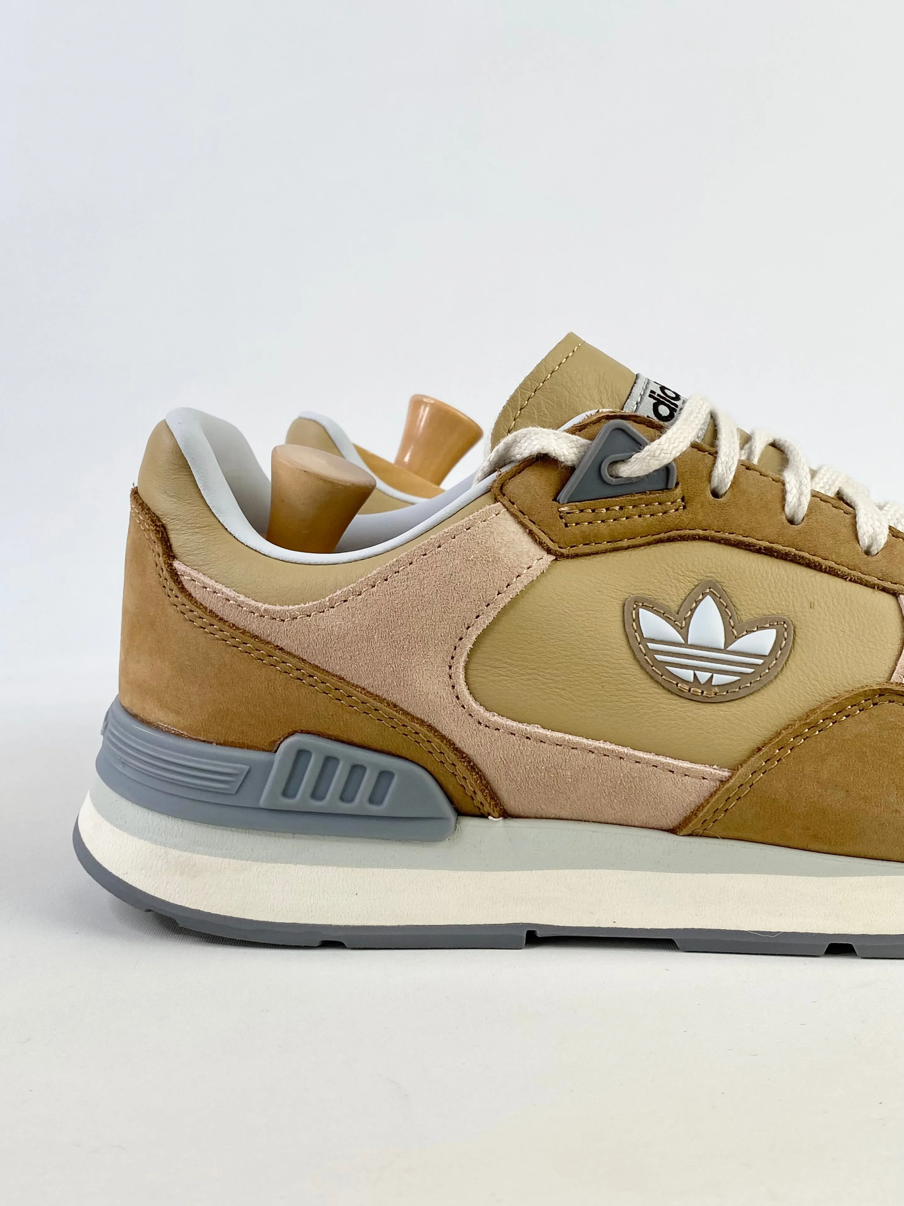 Adidas Trezoid Beige & Ash Pearl Sneakers - EU43.5