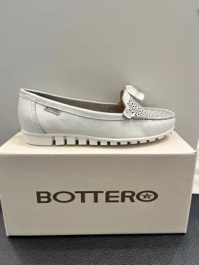 Bottero Women's Ibis Slip On Loafers- White
