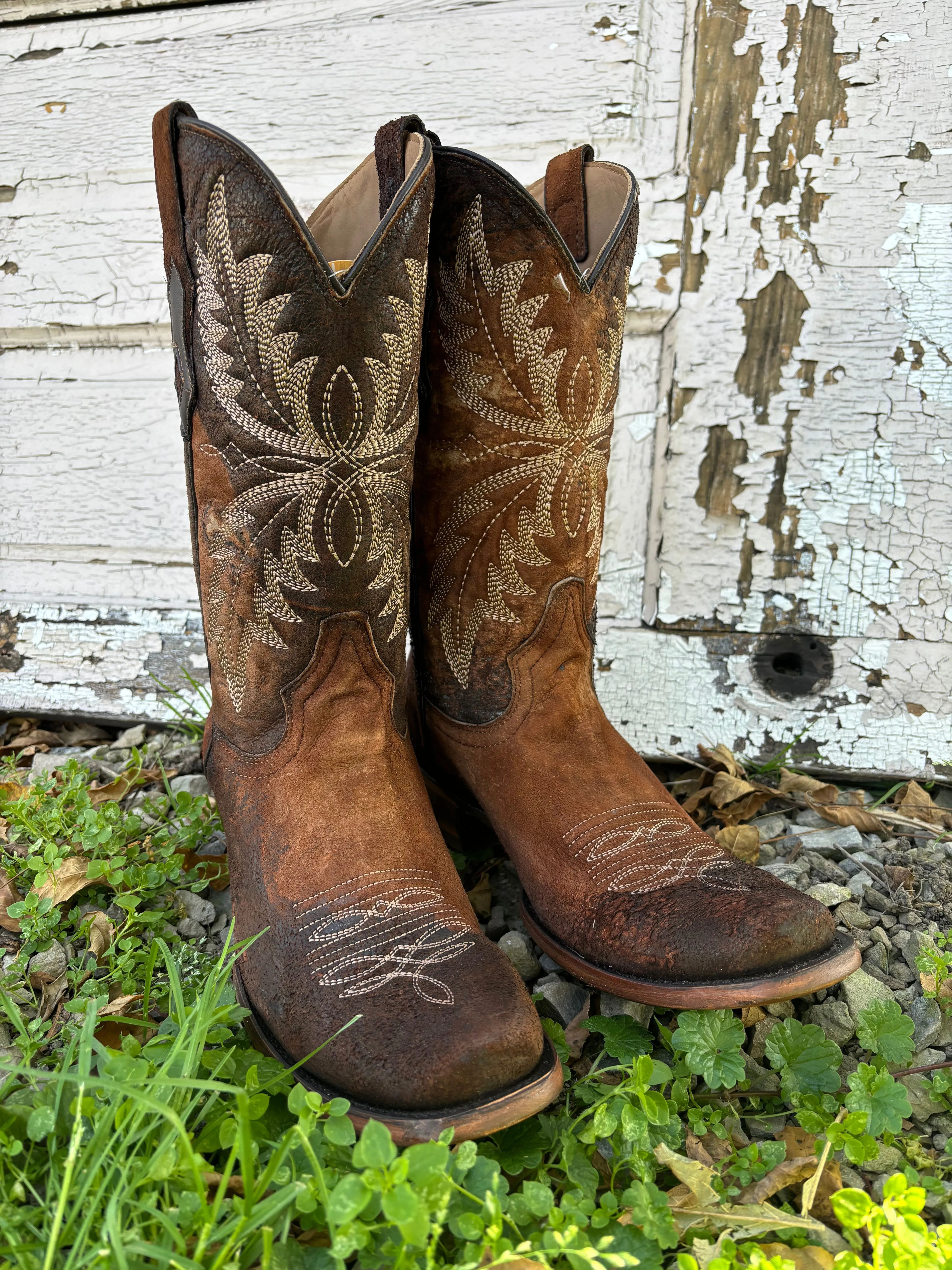 Corral Men's Chocolate Lamb Leather Embroidered Narrow Square Toe Cowboy Boots C4023