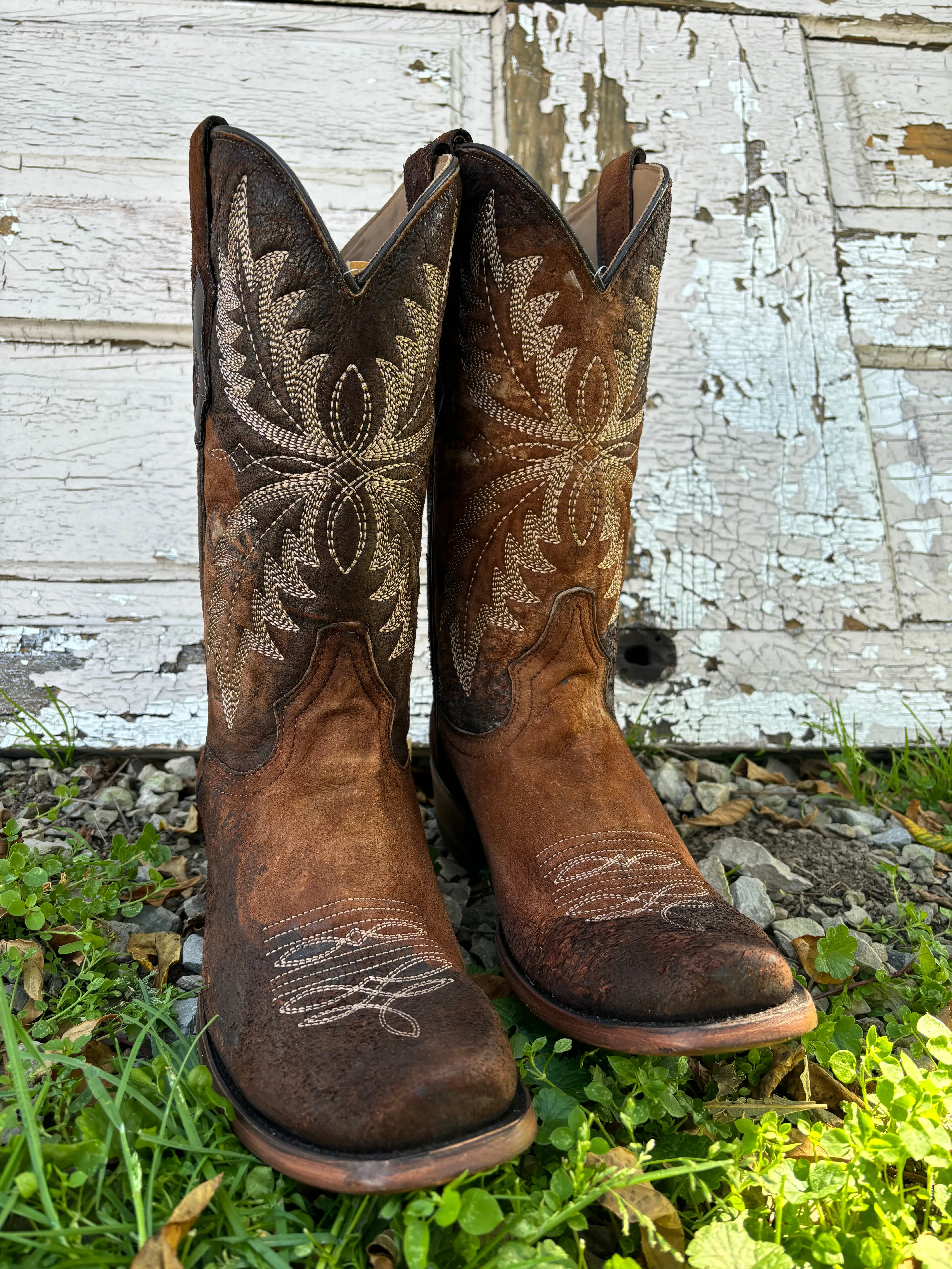 Corral Men's Chocolate Lamb Leather Embroidered Narrow Square Toe Cowboy Boots C4023