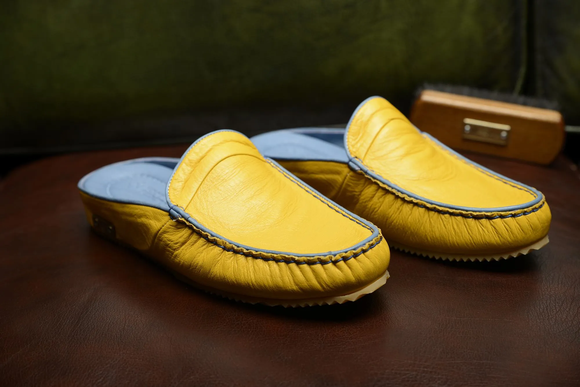 FOOT FEDERATION MOC-TOE MEN'S LEATHER SLIPPER YELLOW