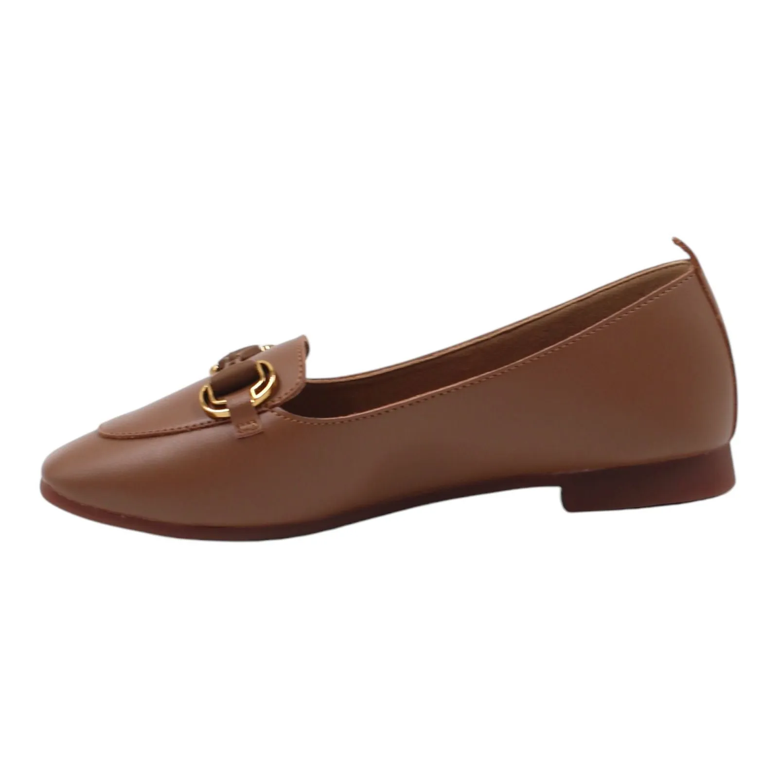 Interlinked buckle loafers