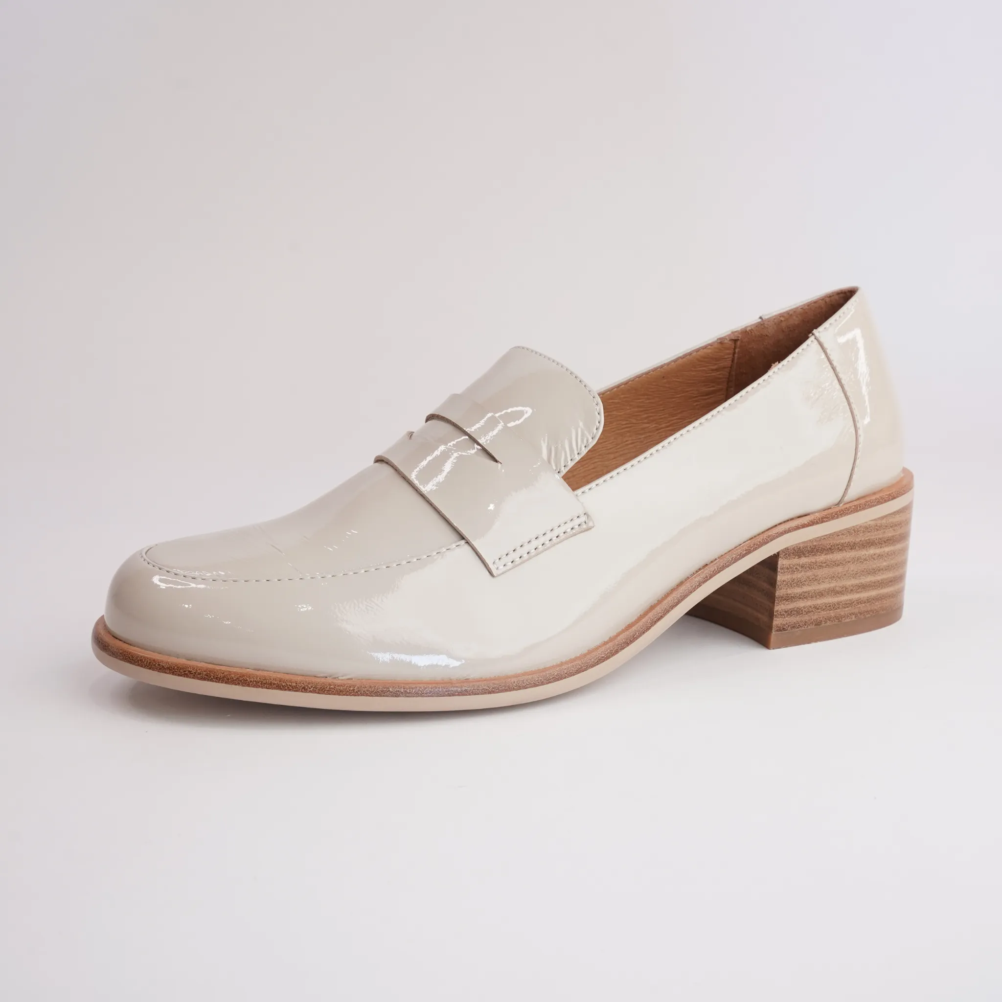 Stiller Nude Patent Leather Heeled Loafers