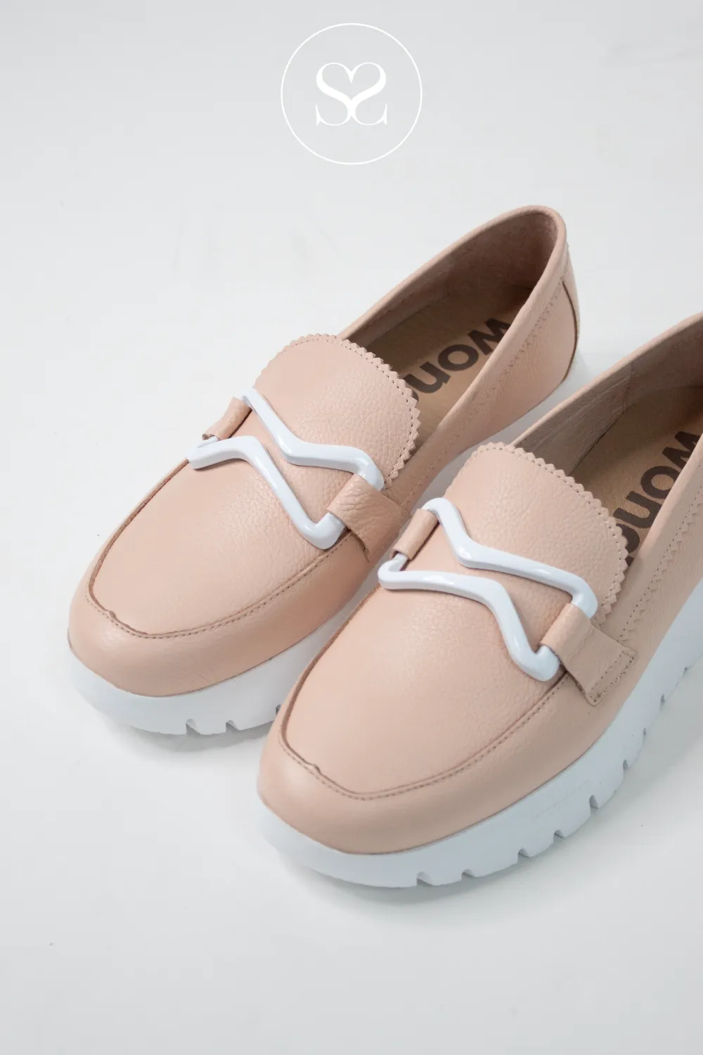 WONDERS A-2480 NUDE LEATHER WEDGE LOAFERS